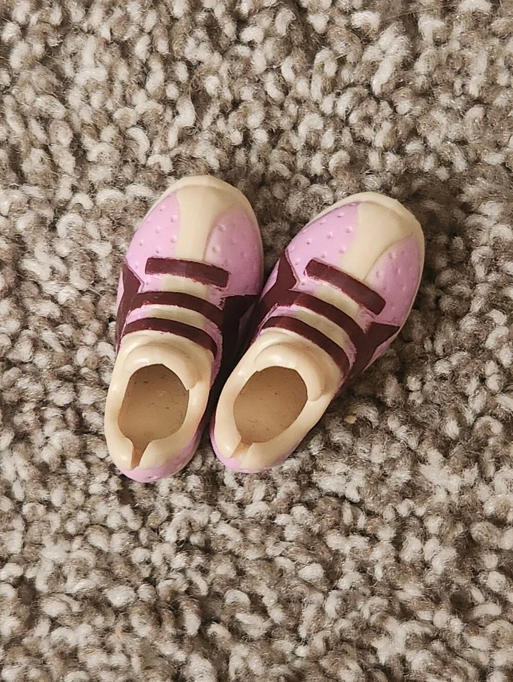 Barbie Kennedy 2006 My Scene Teen Tees Sneakers Athletic Shoes Pink Faux Laces
